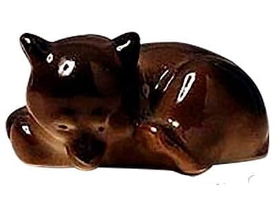 figurka-mis-brunatny-spiacy-figurka-lomonosow-galinex..jpg