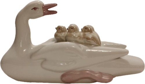 figurka-labedz-z-piskletami-lomonosow-galinex.jpg