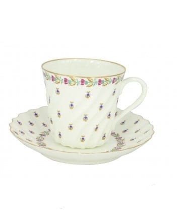 filizanka-bone-china-zawijana-niebieskie-jagodki-galinex-lomonosow.jpg